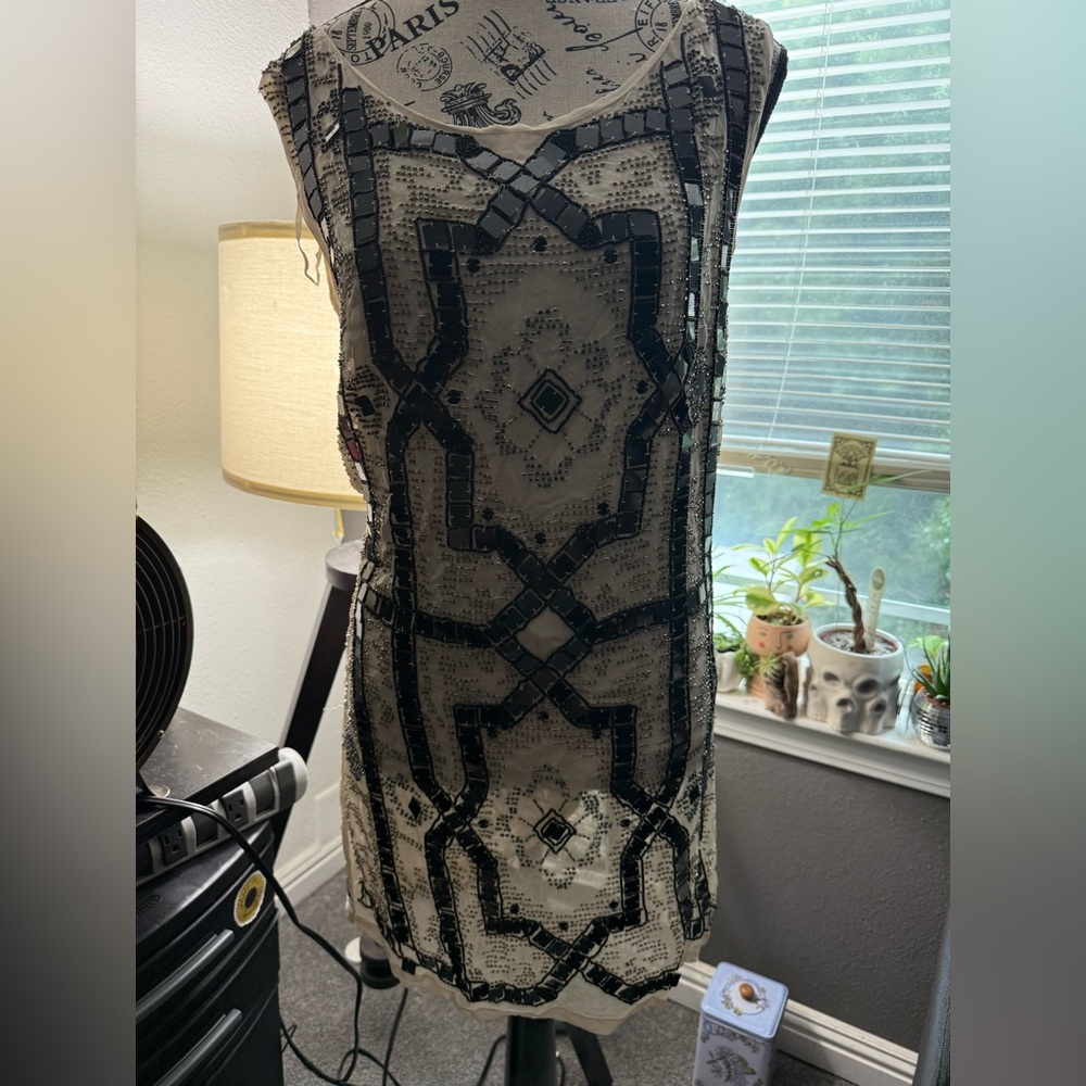 ✨ Free People Speak Easy Sequin Beaded Mini Dress – Size 6 ✨ - Picture 3 of 7